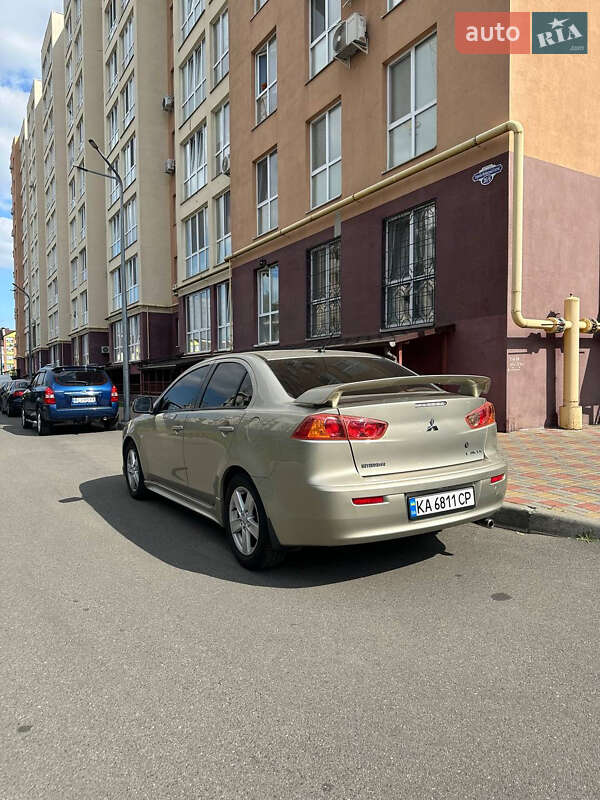Седан Mitsubishi Lancer 2007 в Киеве