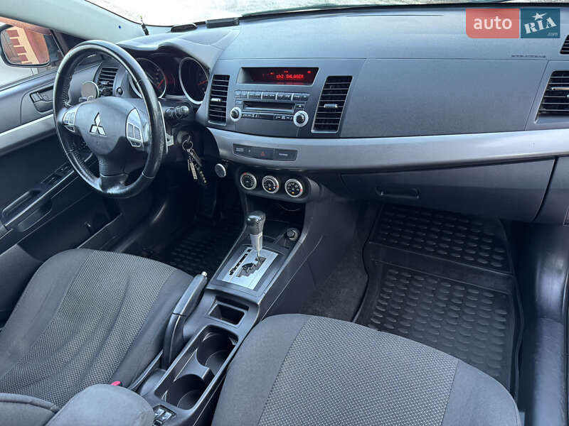 Седан Mitsubishi Lancer 2008 в Ужгороде