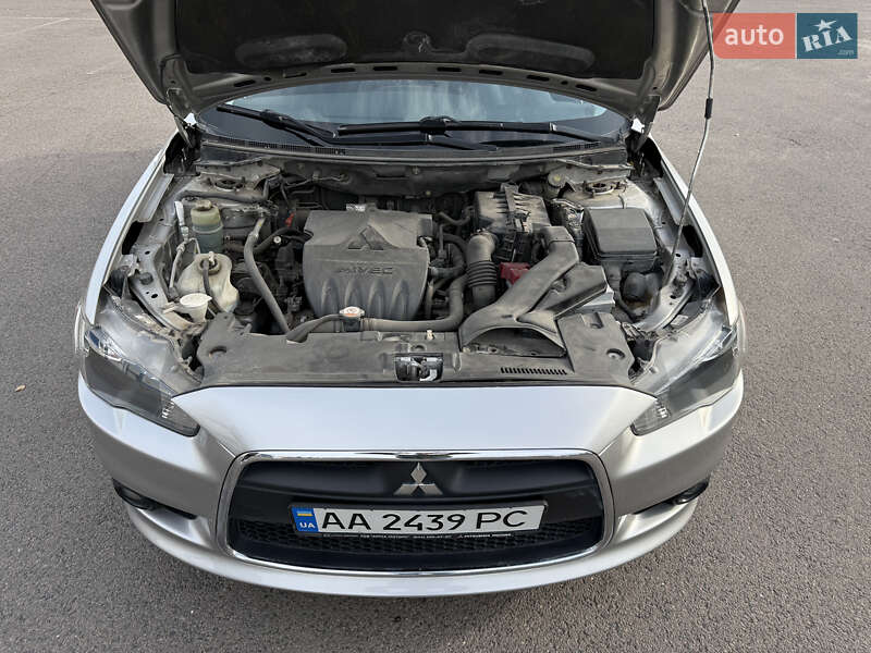 Седан Mitsubishi Lancer 2013 в Ковелі