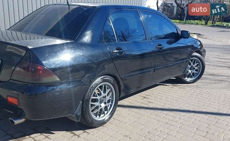 Седан Mitsubishi Lancer 2009 в Днепре