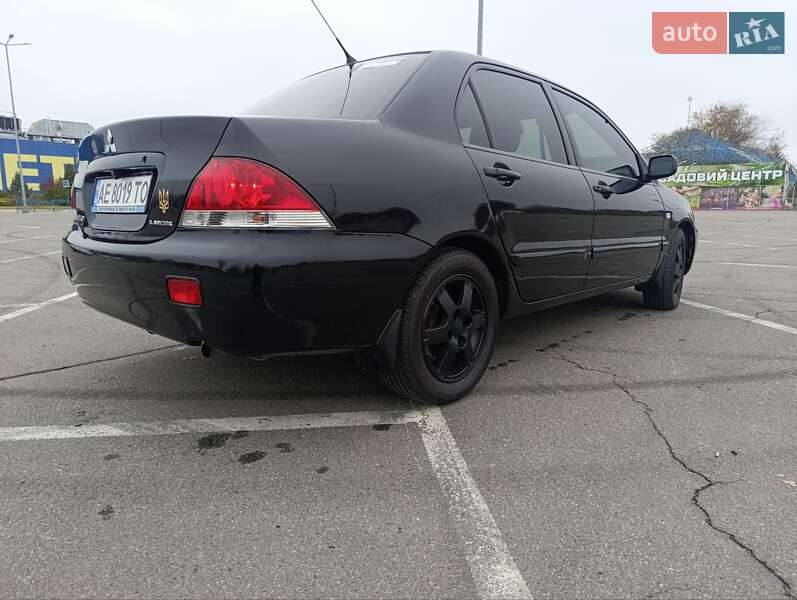Седан Mitsubishi Lancer 2009 в Днепре