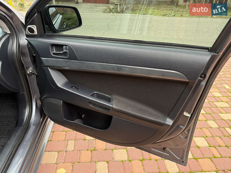 Седан Mitsubishi Lancer 2008 в Одессе