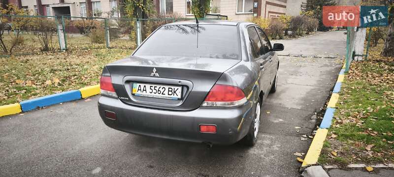 Седан Mitsubishi Lancer 2006 в Киеве