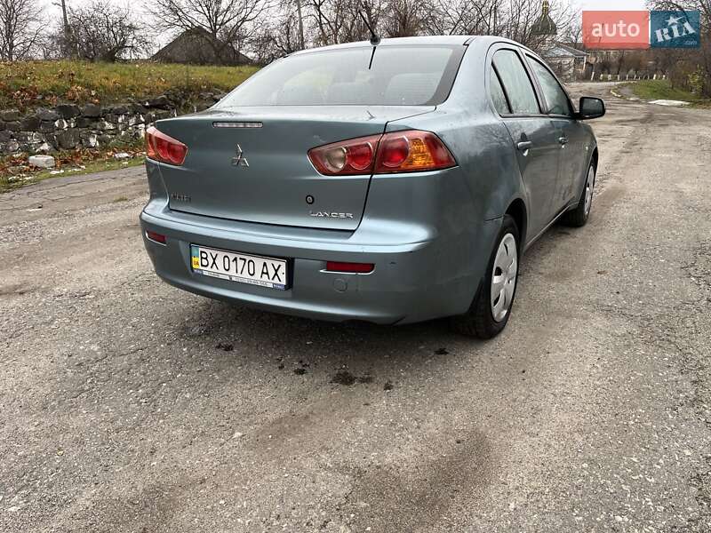 Седан Mitsubishi Lancer 2008 в Ярмолинцах