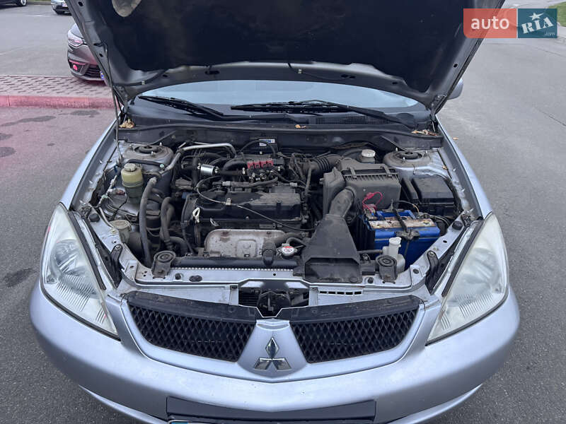 Седан Mitsubishi Lancer 2008 в Киеве