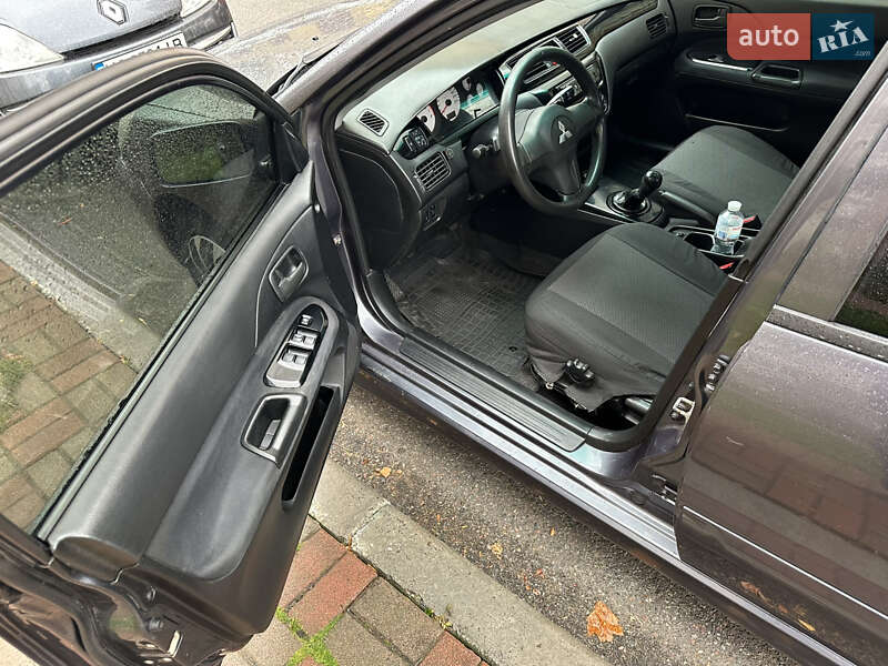 Седан Mitsubishi Lancer 2007 в Києві