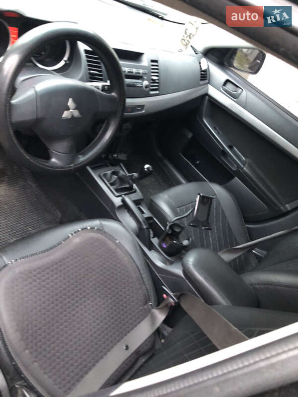 Седан Mitsubishi Lancer 2007 в Луцке