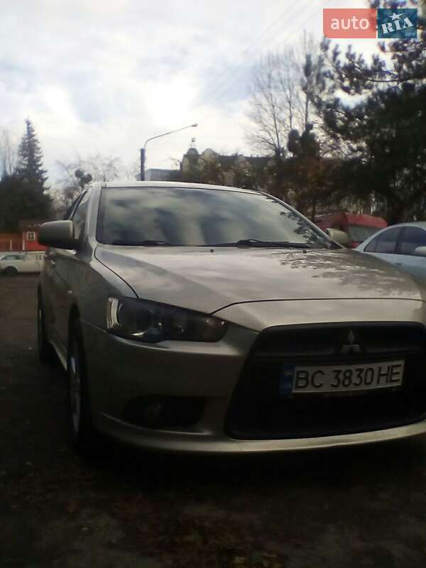 Седан Mitsubishi Lancer 2011 в Львові
