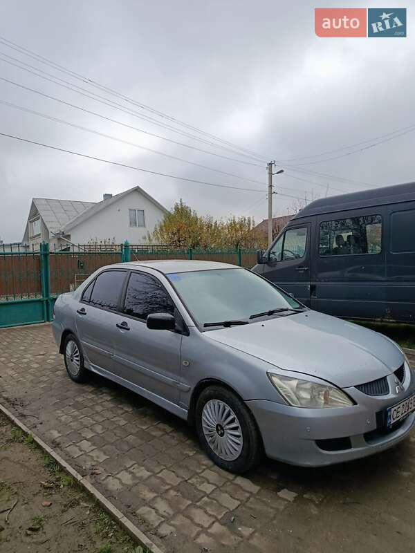 Седан Mitsubishi Lancer 2004 в Черновцах