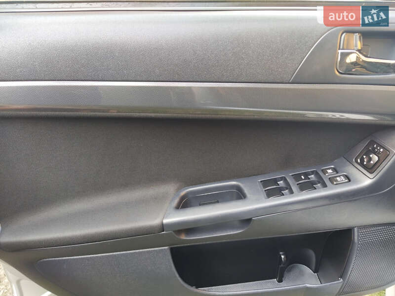 Хетчбек Mitsubishi Lancer 2008 в Луцьку фото 24 Хетчбек Mitsubishi Lancer 2008 в Луцьку