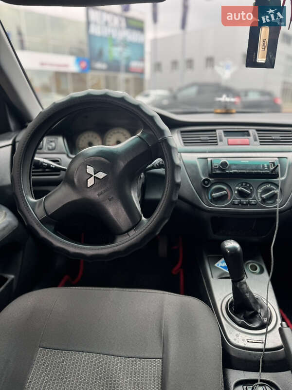 Седан Mitsubishi Lancer 2006 в Броварах