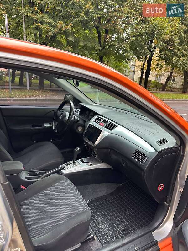 Седан Mitsubishi Lancer 2008 в Львове фото 3 Седан Mitsubishi Lancer 2008 в Львове