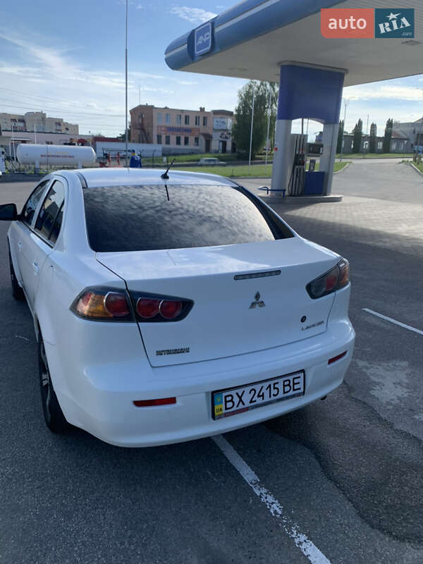 Хетчбек Mitsubishi Lancer 2011 в Хмельницькому