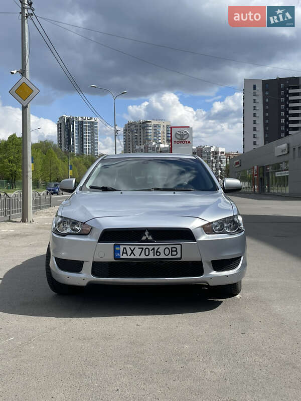 Седан Mitsubishi Lancer 2008 в Харькове
