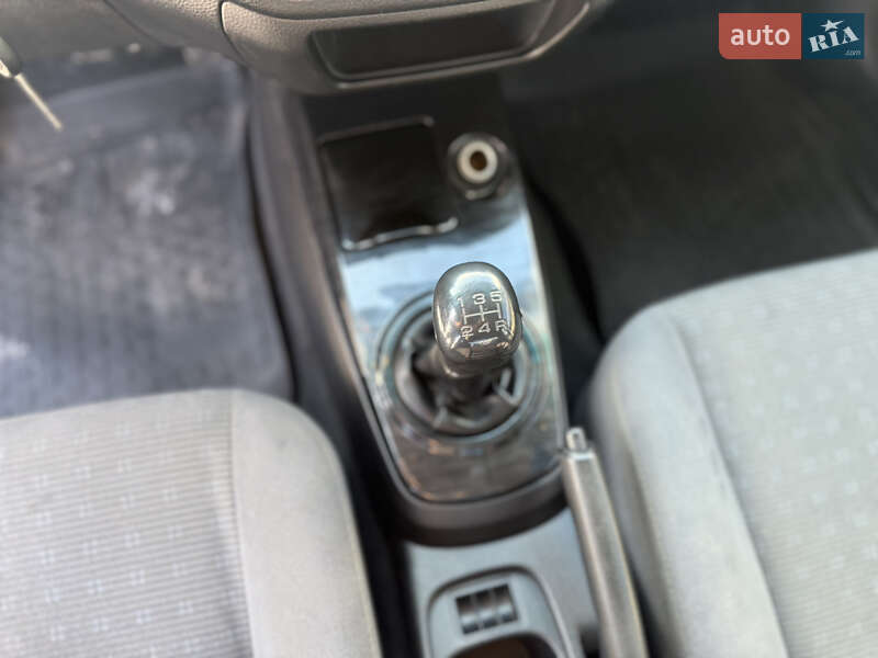 Седан Mitsubishi Lancer 2005 в Звягеле