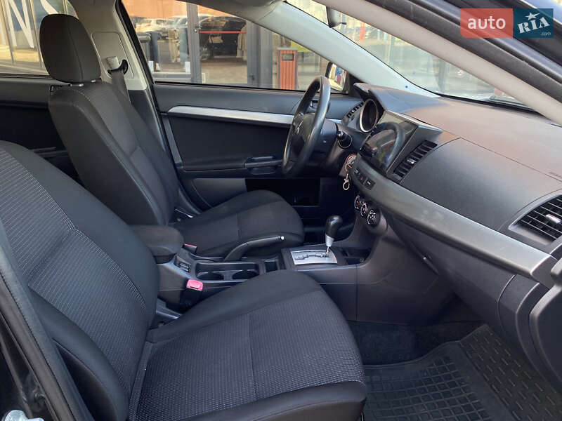 Седан Mitsubishi Lancer 2010 в Києві фото 22 Седан Mitsubishi Lancer 2010 в Києві