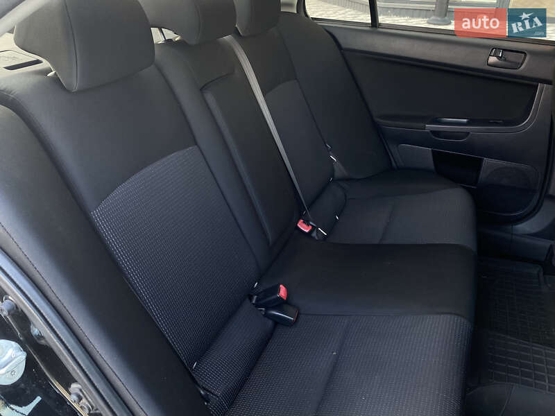 Седан Mitsubishi Lancer 2010 в Києві фото 27 Седан Mitsubishi Lancer 2010 в Києві