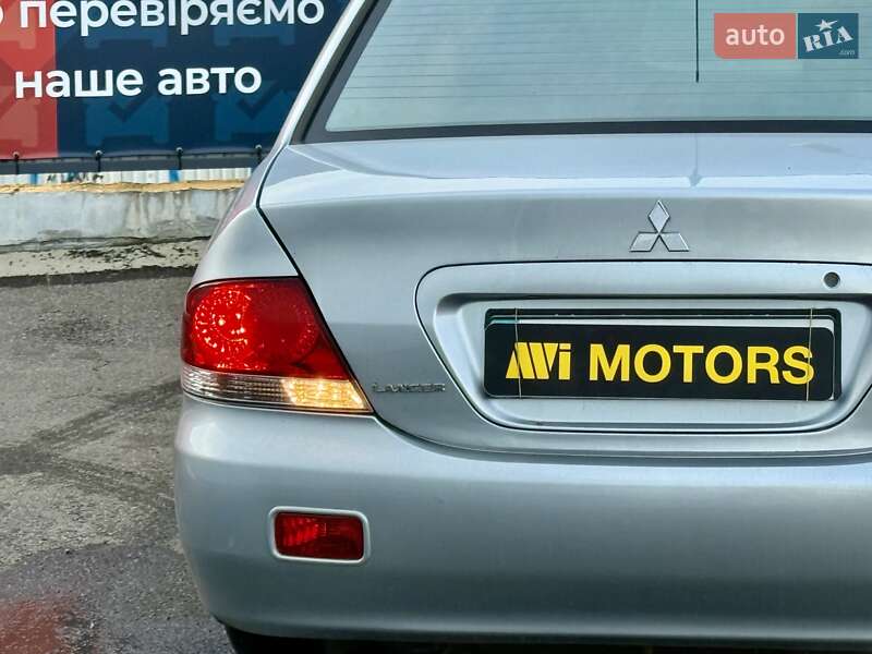 Седан Mitsubishi Lancer 2007 в Киеве