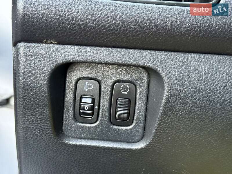 Седан Mitsubishi Lancer 2007 в Киеве