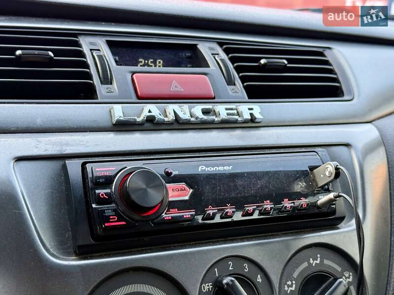Седан Mitsubishi Lancer 2007 в Киеве