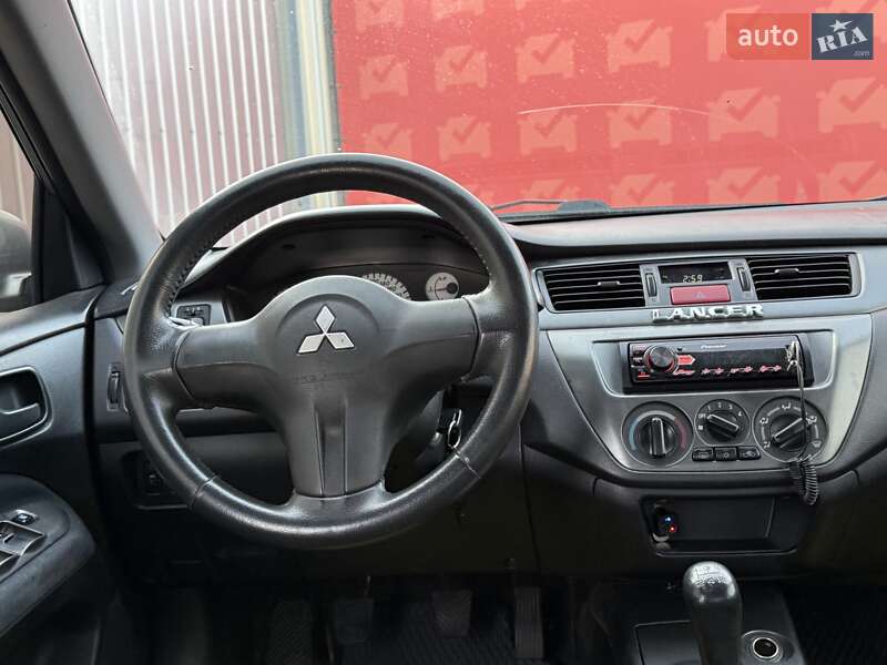 Седан Mitsubishi Lancer 2007 в Киеве