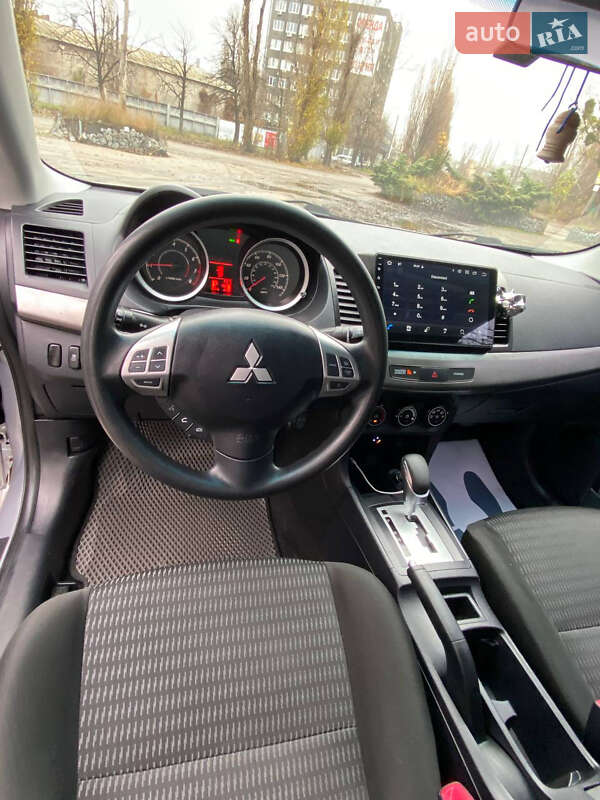 Седан Mitsubishi Lancer 2012 в Киеве
