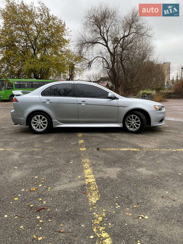 Седан Mitsubishi Lancer 2012 в Киеве