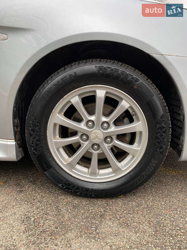 Седан Mitsubishi Lancer 2012 в Киеве