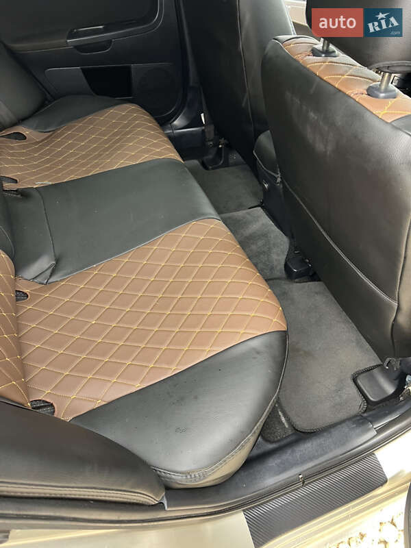 Седан Mitsubishi Lancer 2011 в Львові