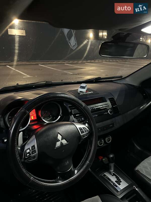 Седан Mitsubishi Lancer 2008 в Києві