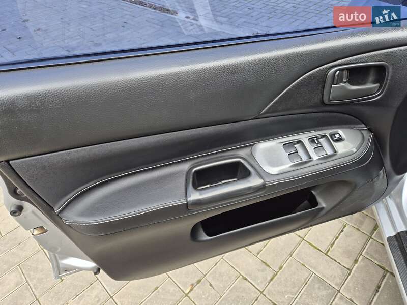 Седан Mitsubishi Lancer 2007 в Умани