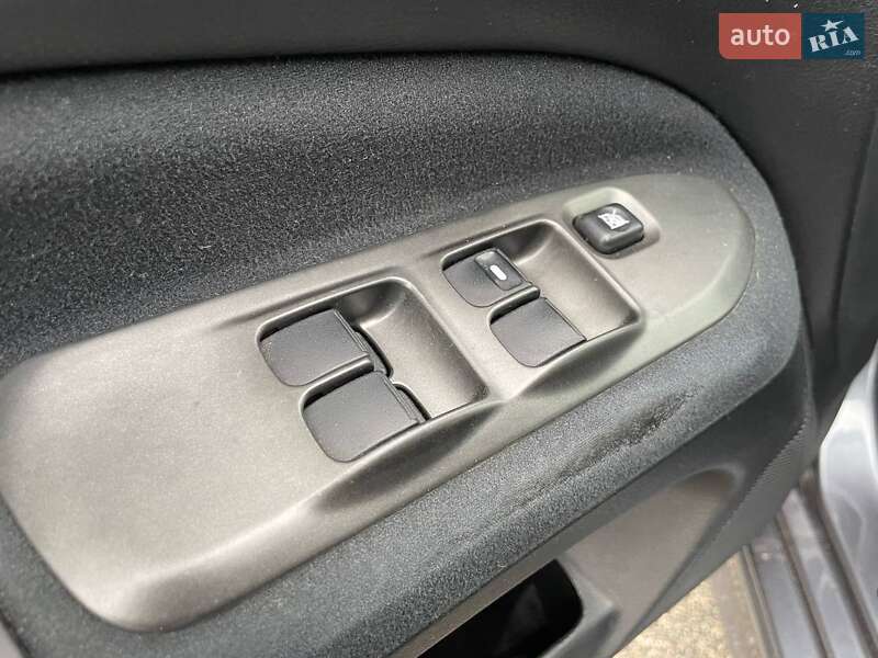 Седан Mitsubishi Lancer 2008 в Києві