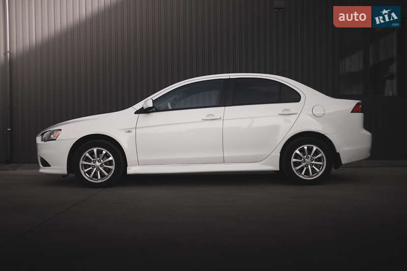 Седан Mitsubishi Lancer 2014 в Білгороді-Дністровському