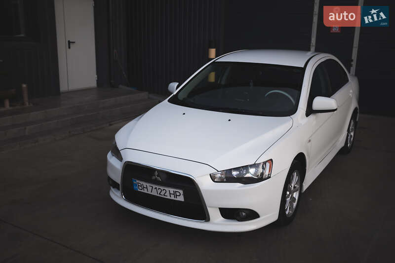 Седан Mitsubishi Lancer 2014 в Білгороді-Дністровському