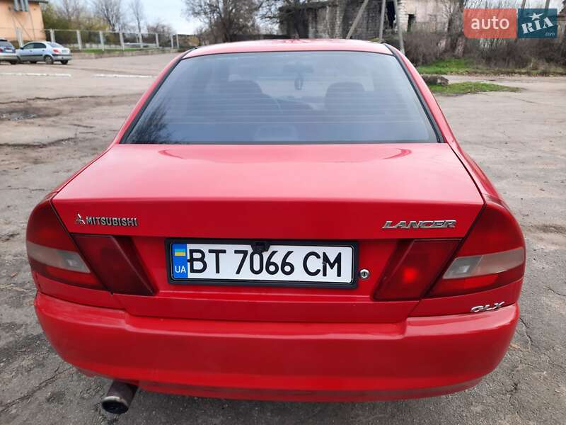Седан Mitsubishi Lancer 1996 в Братському