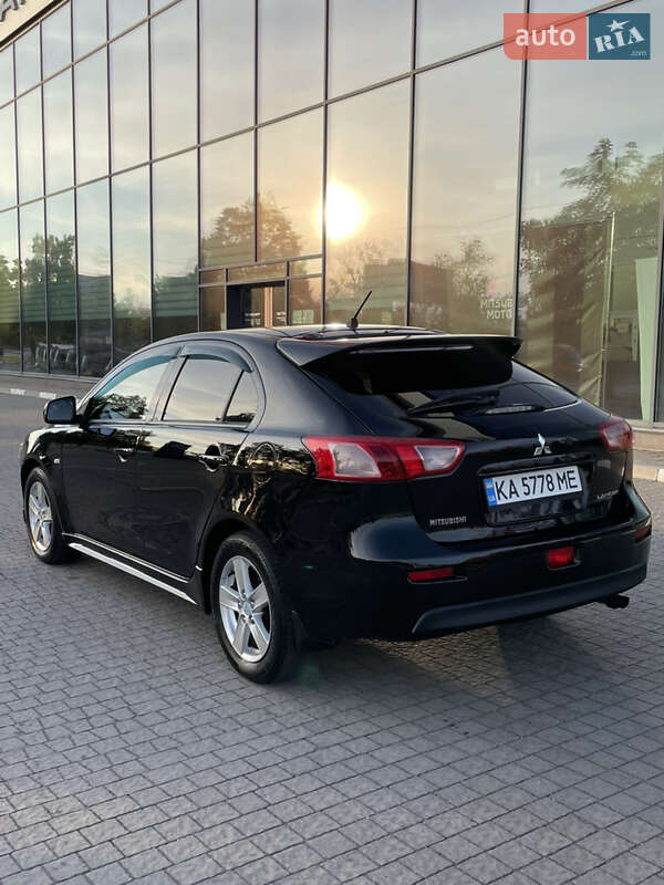 Хэтчбек Mitsubishi Lancer 2008 в Запорожье