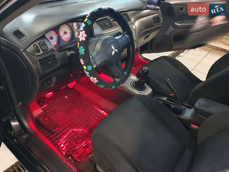 Седан Mitsubishi Lancer 2006 в Киеве