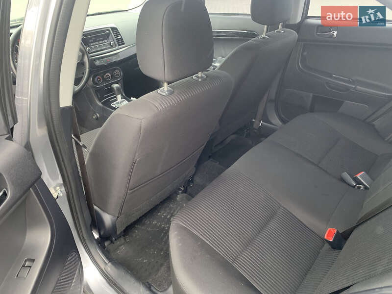 Седан Mitsubishi Lancer 2015 в Киеве