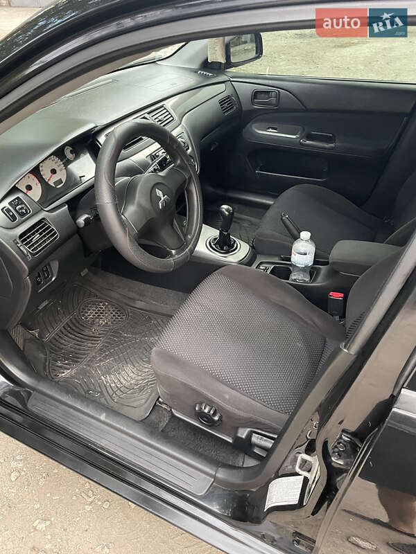 Седан Mitsubishi Lancer 2006 в Днепре