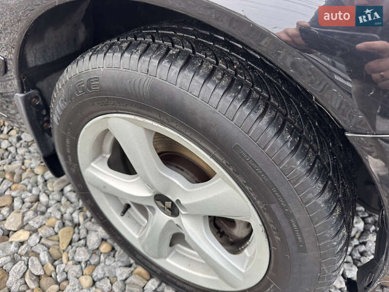 Седан Mitsubishi Lancer 2008 в Черновцах