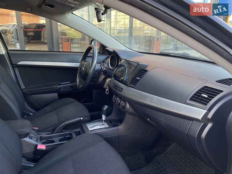 Седан Mitsubishi Lancer 2010 в Киеве фото 22 Седан Mitsubishi Lancer 2010 в Киеве