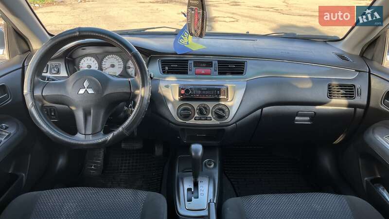 Седан Mitsubishi Lancer 2009 в Николаеве