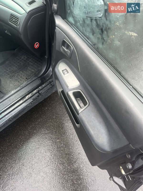 Седан Mitsubishi Lancer 2006 в Немирове