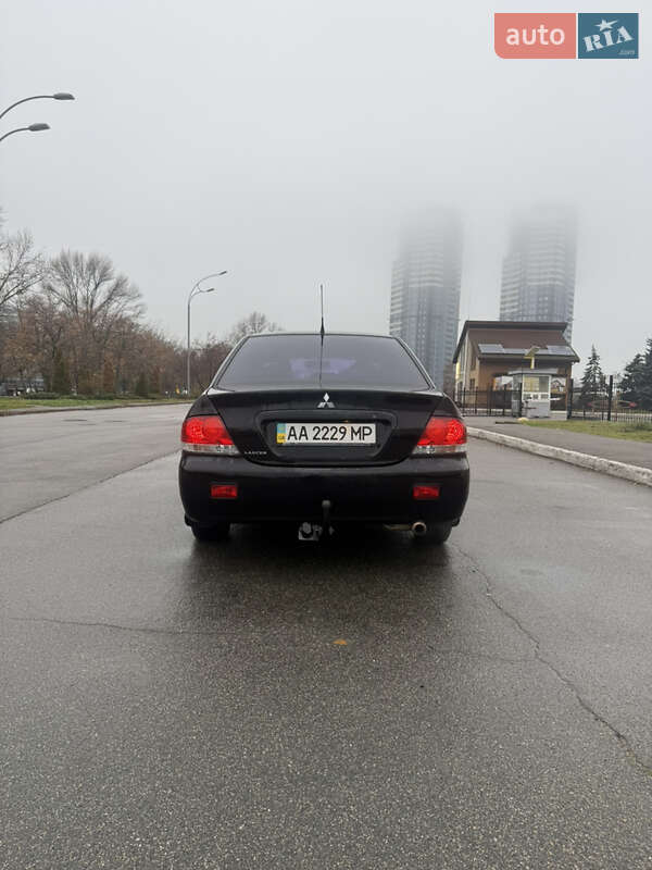 Седан Mitsubishi Lancer 2007 в Киеве