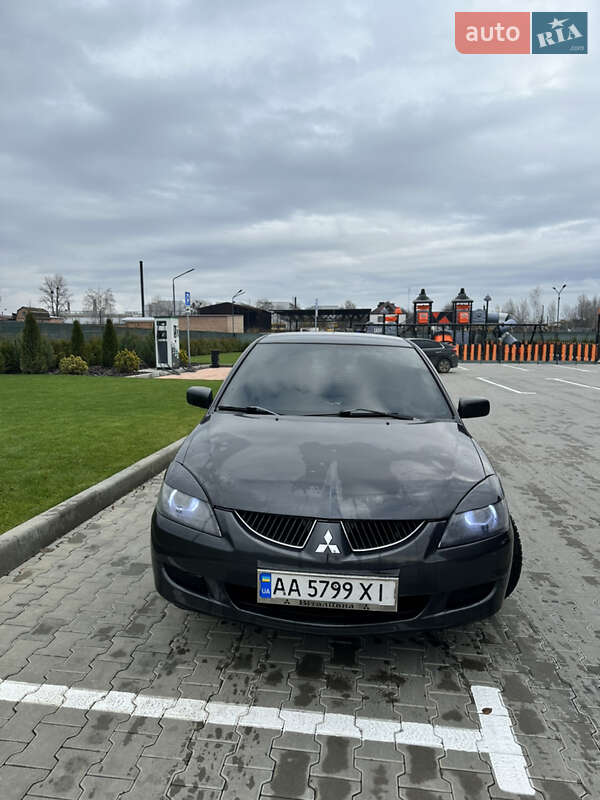 Седан Mitsubishi Lancer 2005 в Виннице