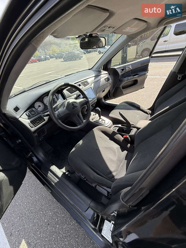 Седан Mitsubishi Lancer 2008 в Киеве