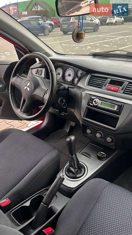 Седан Mitsubishi Lancer 2007 в Черновцах