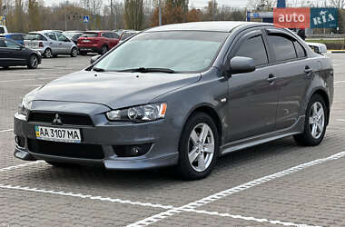 Седан Mitsubishi Lancer 2009 в Киеве