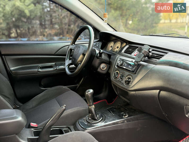Седан Mitsubishi Lancer 2005 в Кременчуге фото 7 Седан Mitsubishi Lancer 2005 в Кременчуге