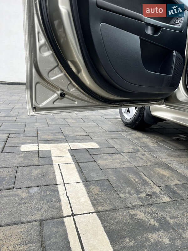 Седан Mitsubishi Lancer 2008 в Луцке